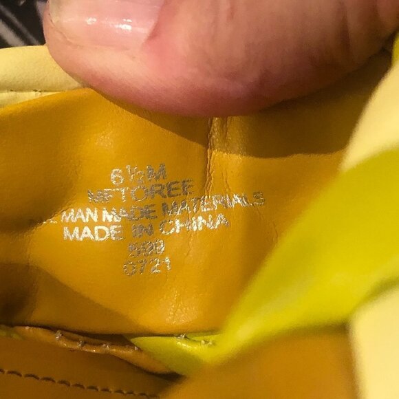 MARC FISHER Toree Puffy Braided Sandals Mules Yellow Size 6.5 M - Picture 7 of 7